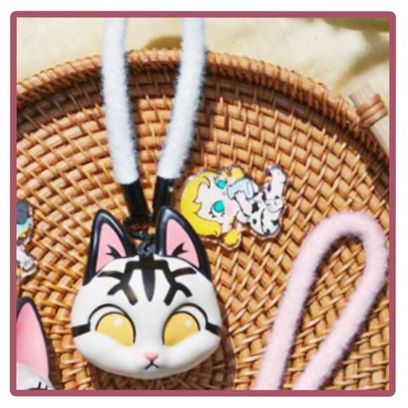 Pop Mart Baby Molly & Baby Tabby Series Squishy Charm - Milk Lover - Picture 3 of 16